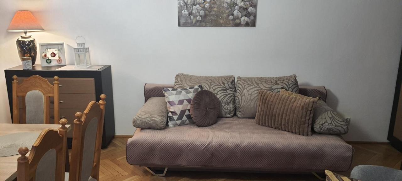 Apartament Trini Клодзко Екстериор снимка