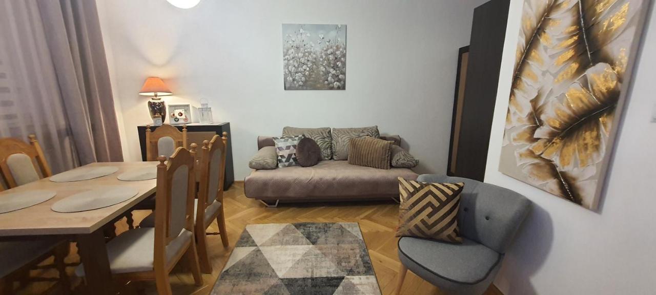 Apartament Trini Клодзко Екстериор снимка
