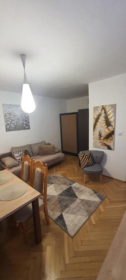 Apartament Trini Клодзко Екстериор снимка